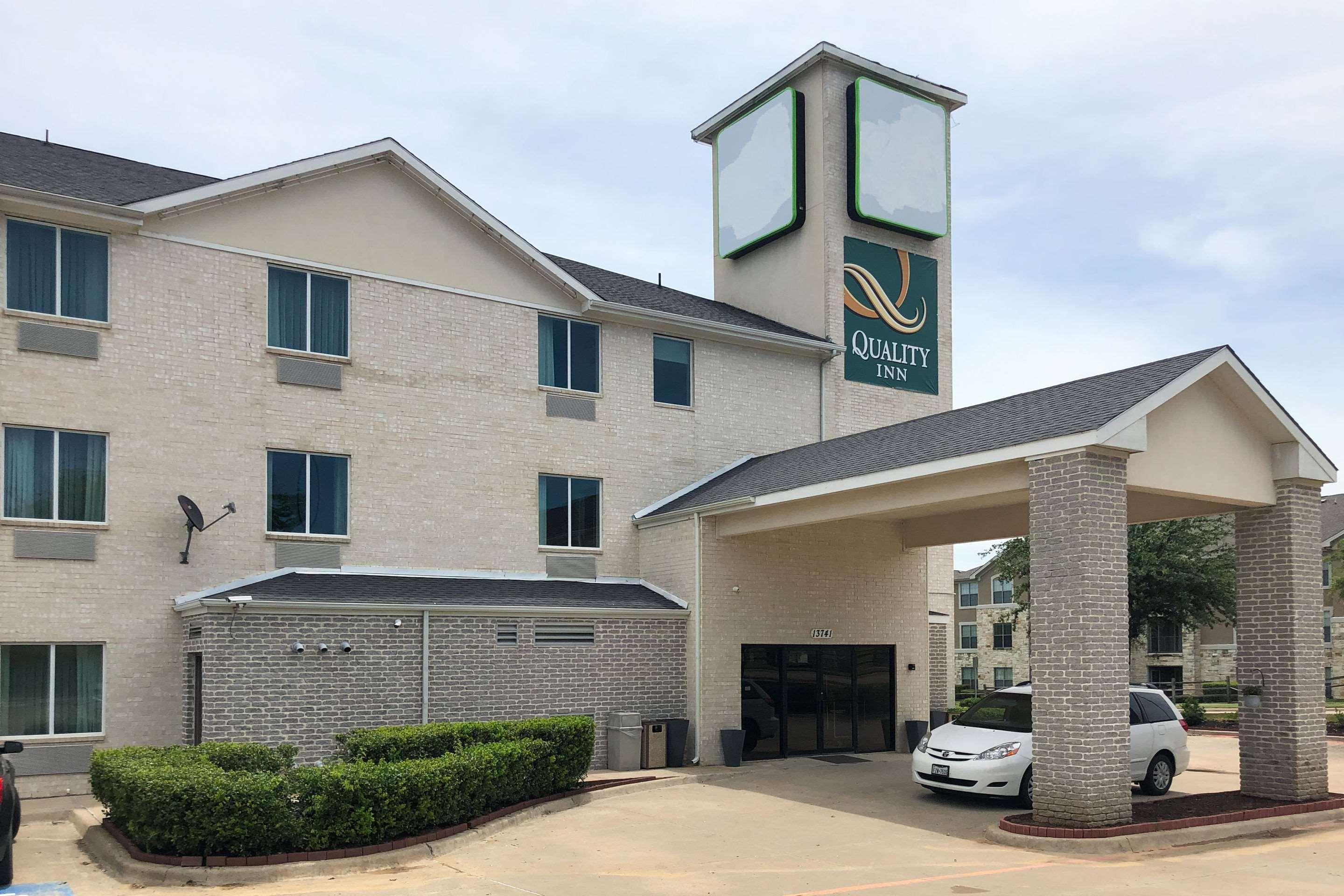 Quality Inn & Suites Roanoke - Fort Worth North Exterior foto