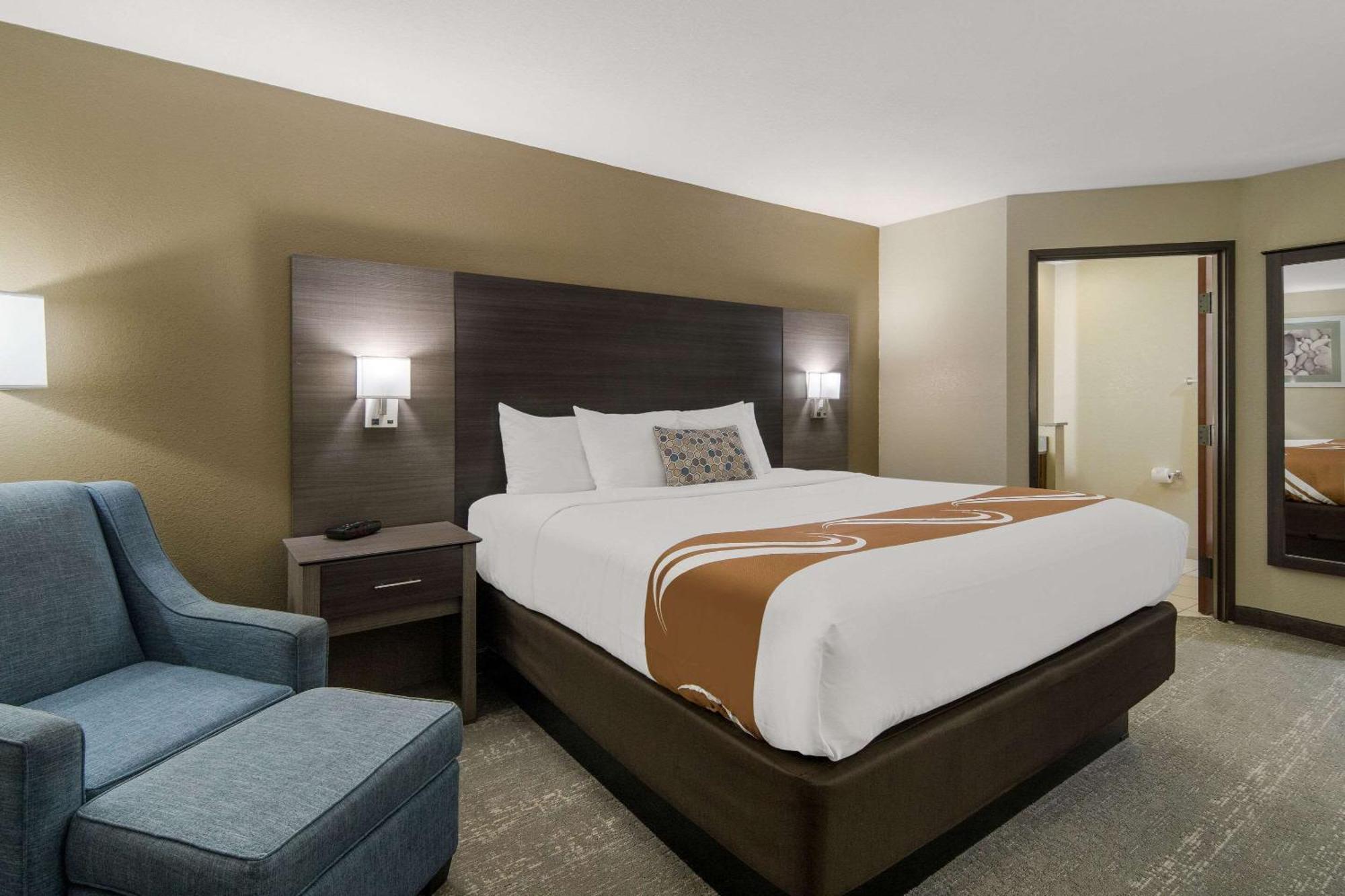 Quality Inn & Suites Roanoke - Fort Worth North Exterior foto